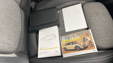 MINI Hatchback 135kW Cooper S Level 2 33kWh 3dr Auto Electric Hatchback